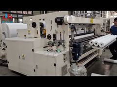 Carta per tovaglioli con rullo goffratore a lunga durata