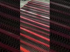 con una larghezza di 20 mm o più