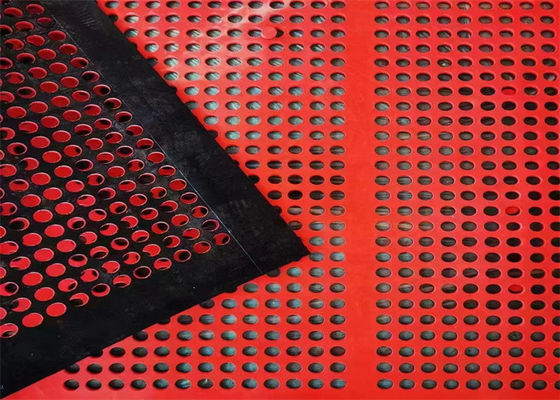 Maglia di gomma ad alta resistenza all'abrasione auto-pulita con dimensioni di apertura personalizzabili e installazione di un gancio per lo screening minerario