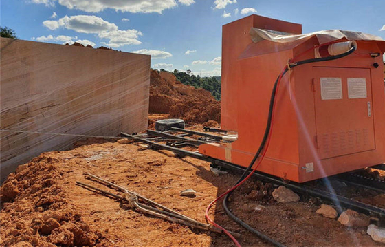 Serratura a filo di diamante per la lavorazione delle miniere di granito