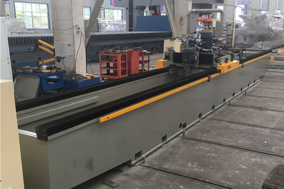 Affilatrice per lame ad alta precisione con mandrino elettromagnetico, lunghezza di rettifica massima 1600 mm