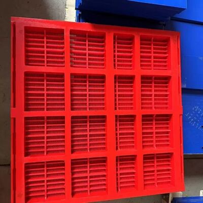 Matto per schermo in poliuretano di spessore di 30 mm con elevata resistenza all'usura e aperture auto-pulite per lo screening del carbone minerario