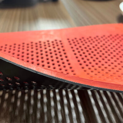 Tappetino in gomma anti-intasamento da 8 mm con fori rettangolari per vagliatura a secco e a umido