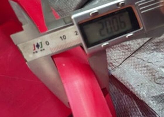 Protezione della fascia trasportatrice ad alta elasticità