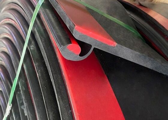 Polyurethane Skirting Board For Mining Conveyor Dust Seal Alta resistenza all'abrasione
