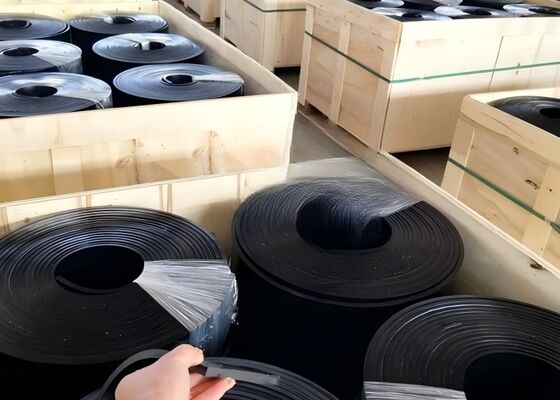 Convogliatore di uretano con gomma a bordo a guinzaglio 65A Durezza Sistema di movimentazione di materiali sfusi