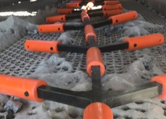 Aste flessibili per la pulizia dei vagli per impianti di lavorazione degli aggregati