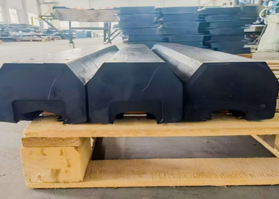 Rivestimenti in gomma di lunga durata per mulini a palle nell'industria della separazione minerale