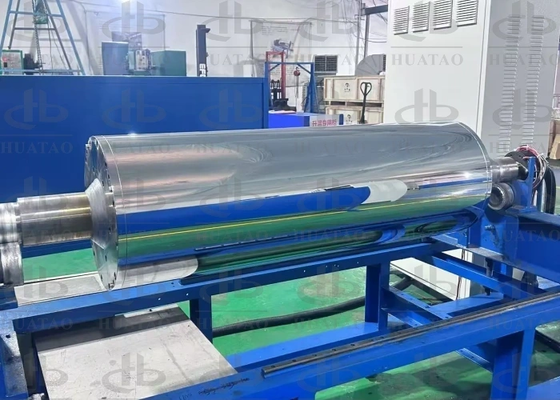 Rullo riscaldante a induzione adattabile alla temperatura ad ampio raggio per la laminazione di tessuto non tessuto e la produzione di pannelli in rame