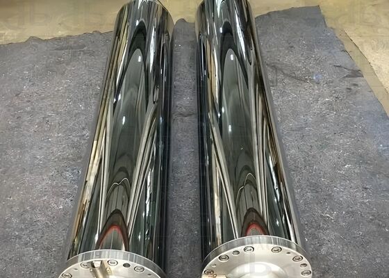 Rullo riscaldante a induzione con deriva termica minore limitato per lavori di laminazione di composti di prerivestimento e metalli