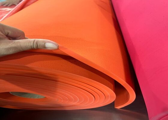 Lastra di gomma resistente all'usura in fase liquida